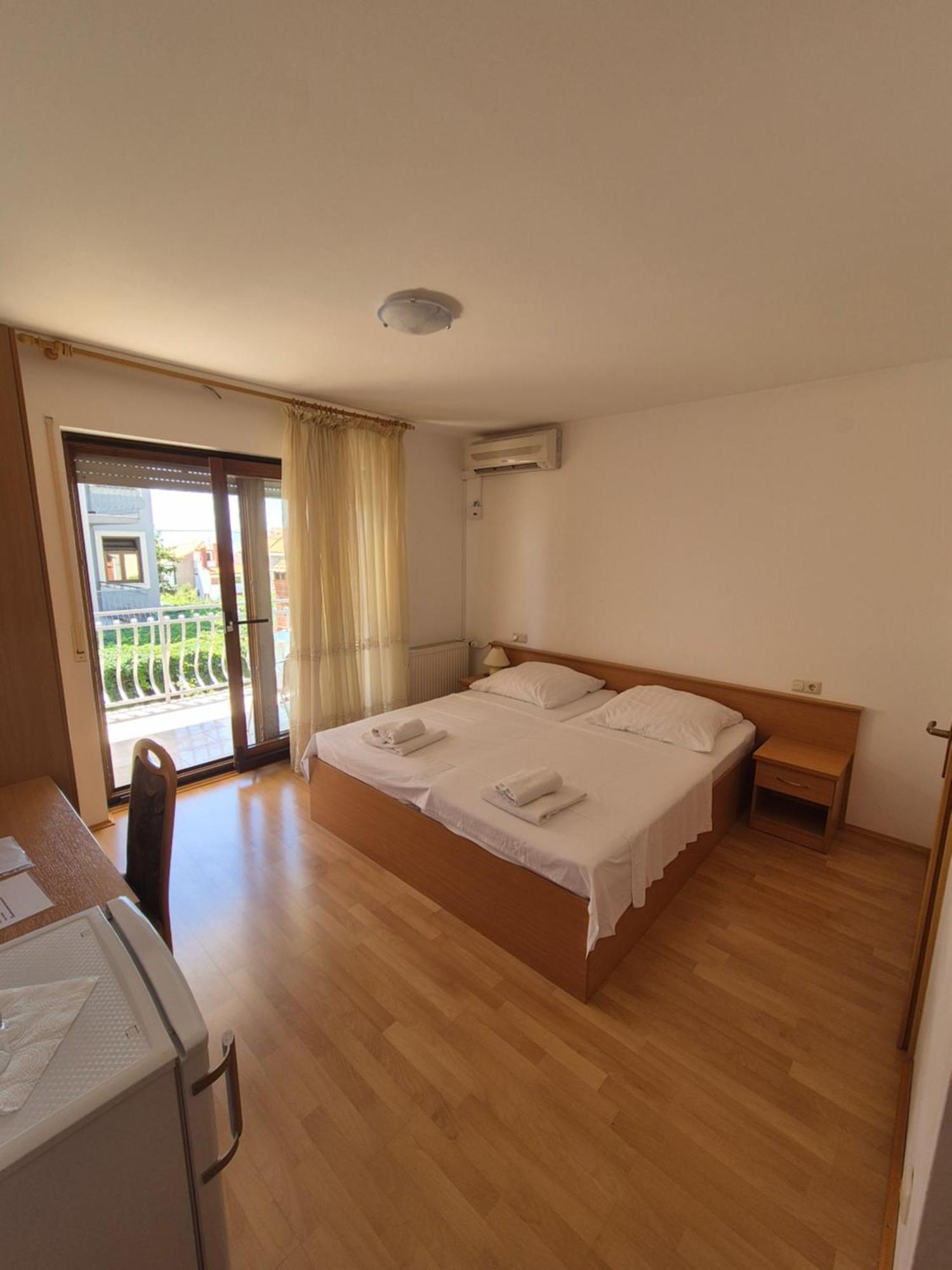 Apartments And Rooms Mamic دوغي رات المظهر الخارجي الصورة